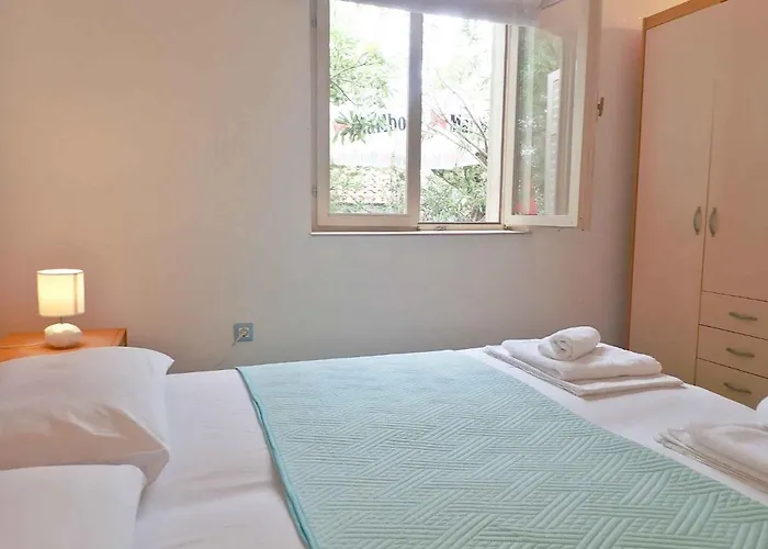 In Starigrad-paklenica 34801 Διαμέρισμα