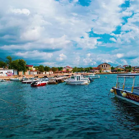 Apartamento In Starigrad-paklenica 34801
