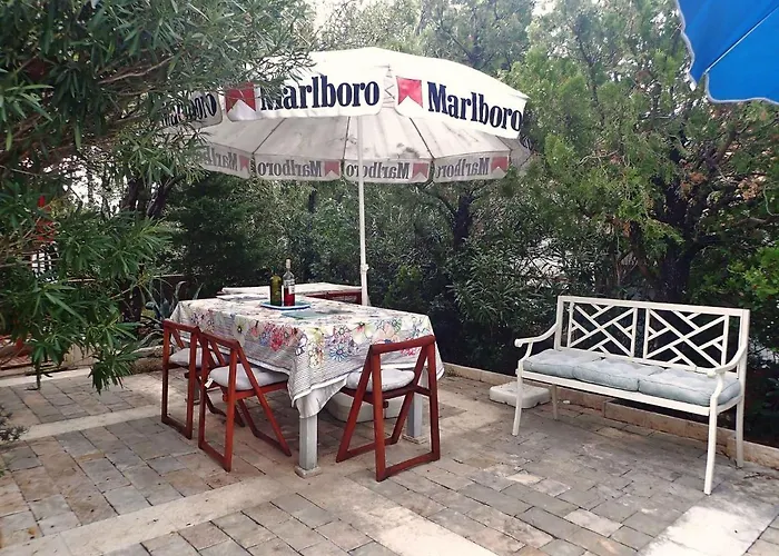 In Starigrad-paklenica 34801 Apartman